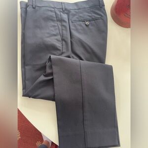 Charles TYRWHITT - Excellent condition - may be new ! Navy Blue - 36W/32L